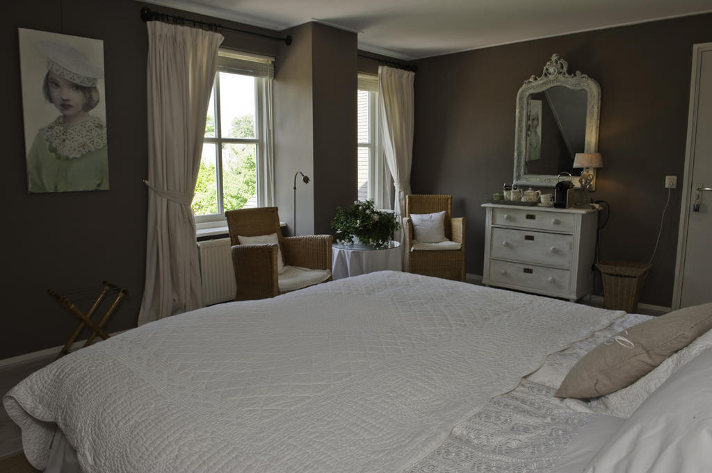 Bed&Breakfast Het Winterkoninkje Zuid-Scharwoude Стая снимка