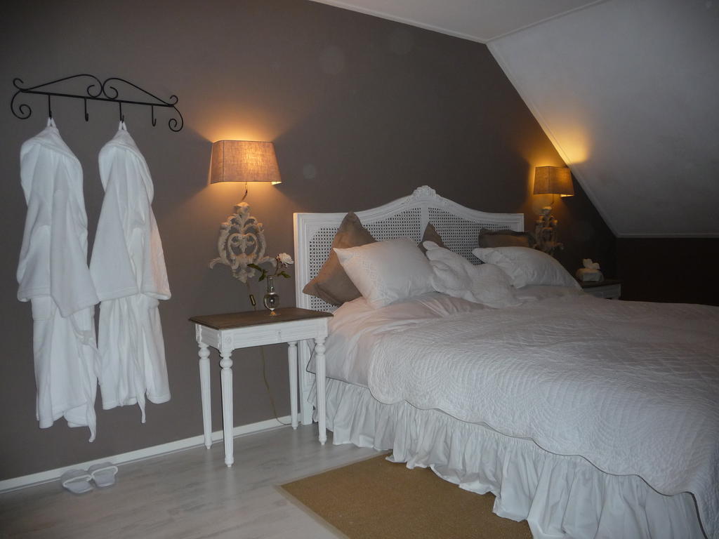 Bed&Breakfast Het Winterkoninkje Zuid-Scharwoude Стая снимка